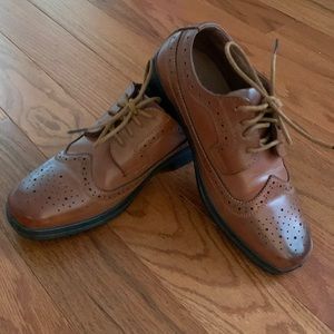 Boys Deer stags dress shoe, brown size 3